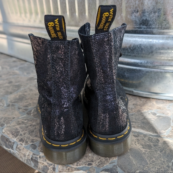 Dr. Martens 1460 Pascal Boot - Picture 4 of 6